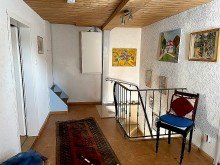 Flur Hauptstra�e OG 1.	Gro�z�giges Anwesen mit zwei H�usern, zwei Stra�enzug�ngen und Garage � Ideal f�r Familien