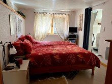 Gast 1.	Gro�z�giges Anwesen mit zwei H�usern, zwei Stra�enzug�ngen und Garage � Ideal f�r Familien