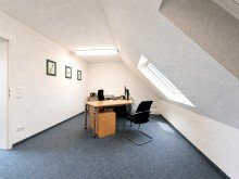 Zimmer 5 Moderne Doppelhaush�lfte in TOP-Lage!