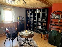 Zimmer 1.	Gro�z�giges Anwesen mit zwei H�usern, zwei Stra�enzug�ngen und Garage � Ideal f�r Familien